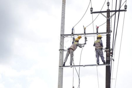 Thi công trạm điện hạ thế 06